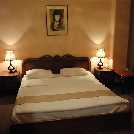 Hotel Sympatia Τυφλίδα Εξωτερικό φωτογραφία