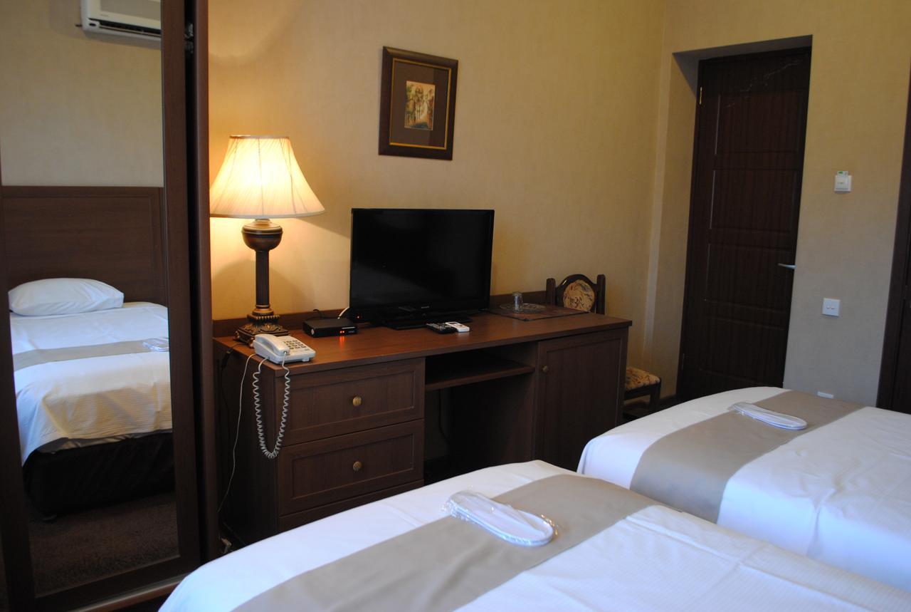 Hotel Sympatia Τυφλίδα Εξωτερικό φωτογραφία