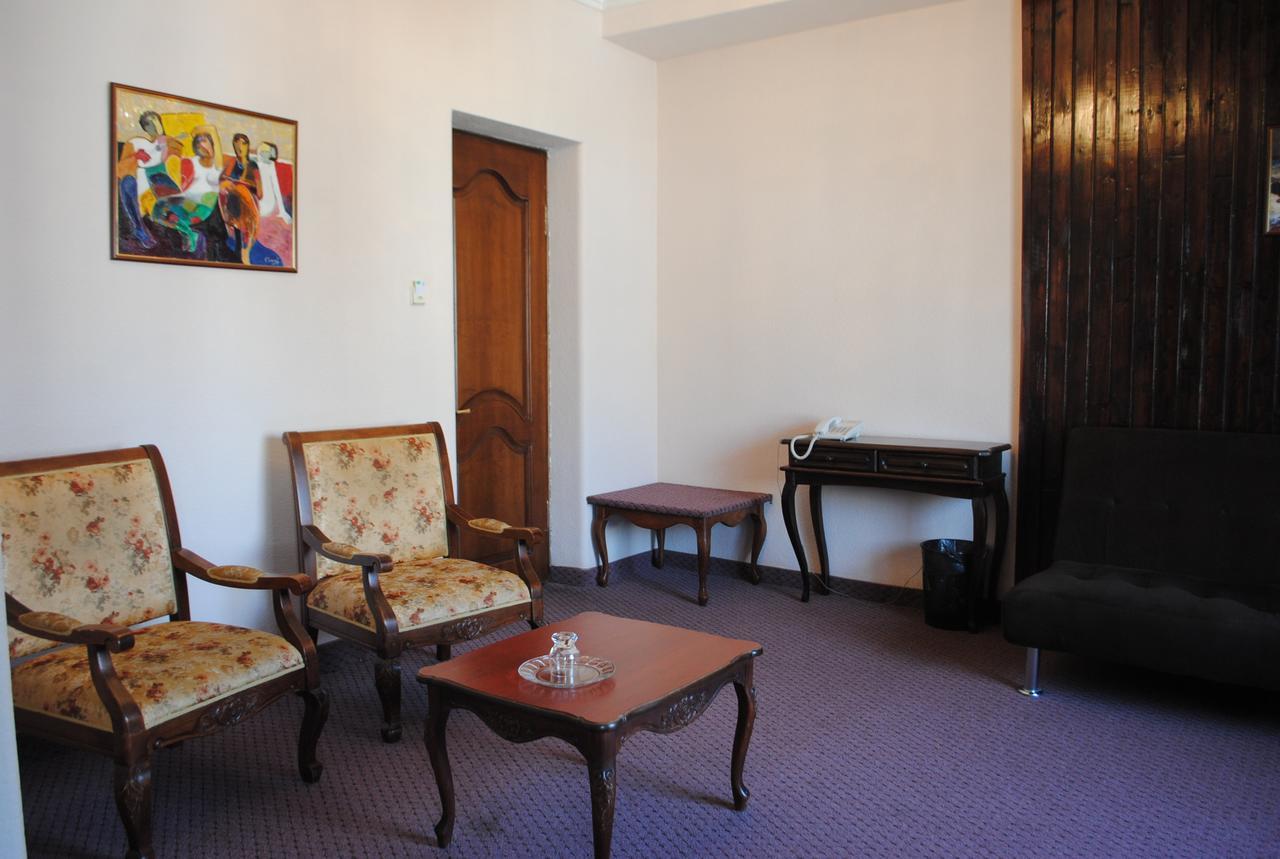 Hotel Sympatia Τυφλίδα Εξωτερικό φωτογραφία